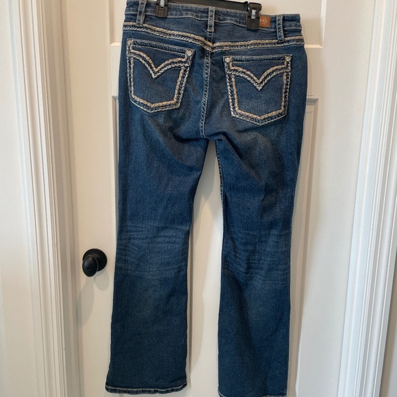 Shyanne Scroll Dark Wash Bootcut Jeans, EUC, 32 Short - Picture 8 of 15